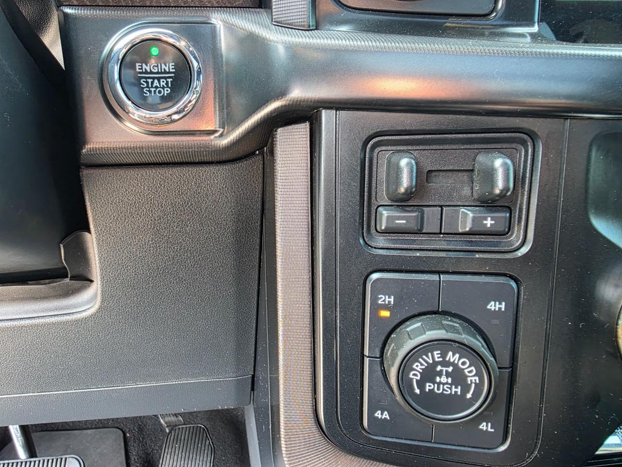 Ford F-150 Lariat SuperCrew 5.5-ft. Bed 4WD 2023