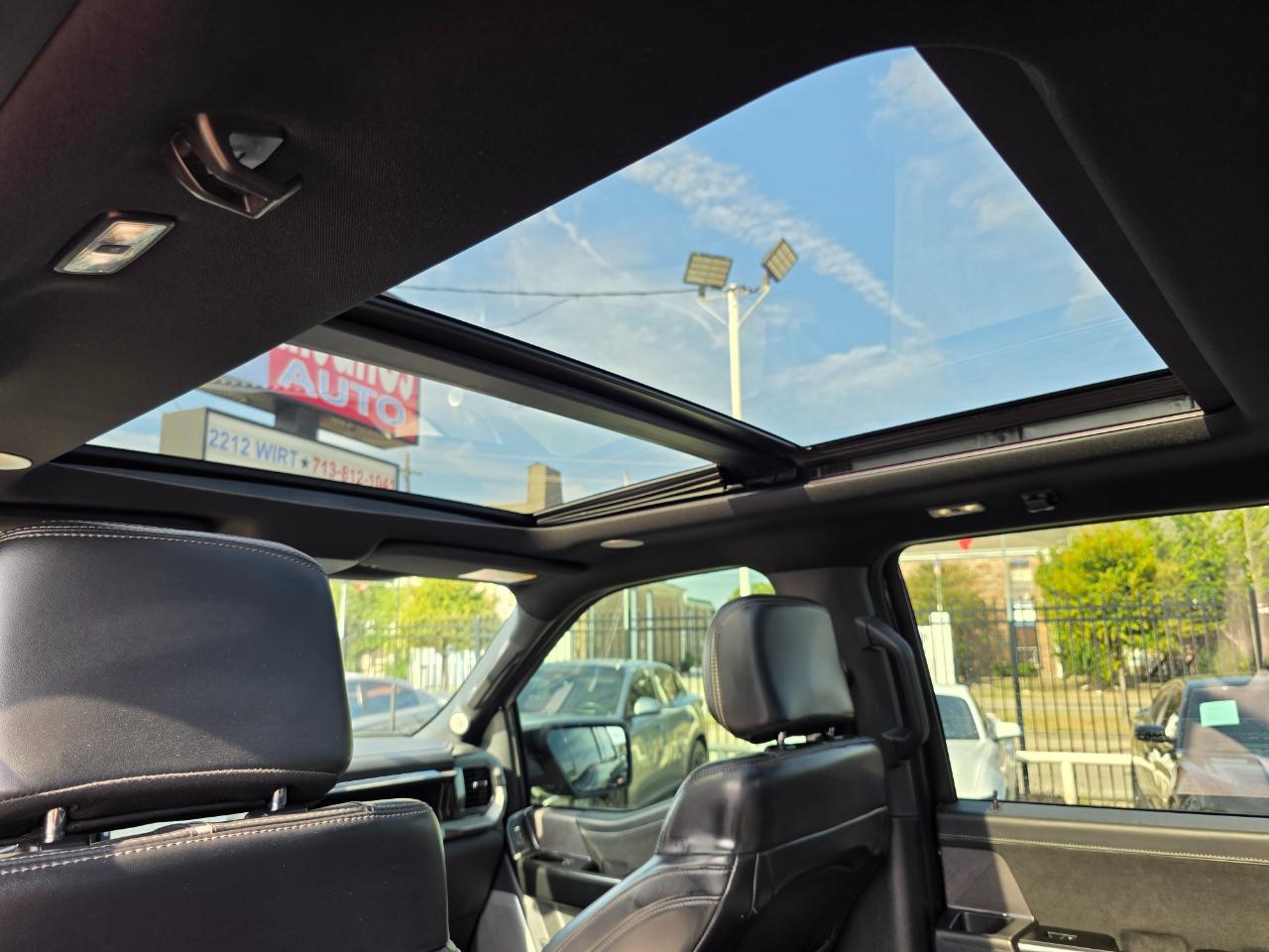 Ford F-150 Lariat SuperCrew 5.5-ft. Bed 4WD 2023