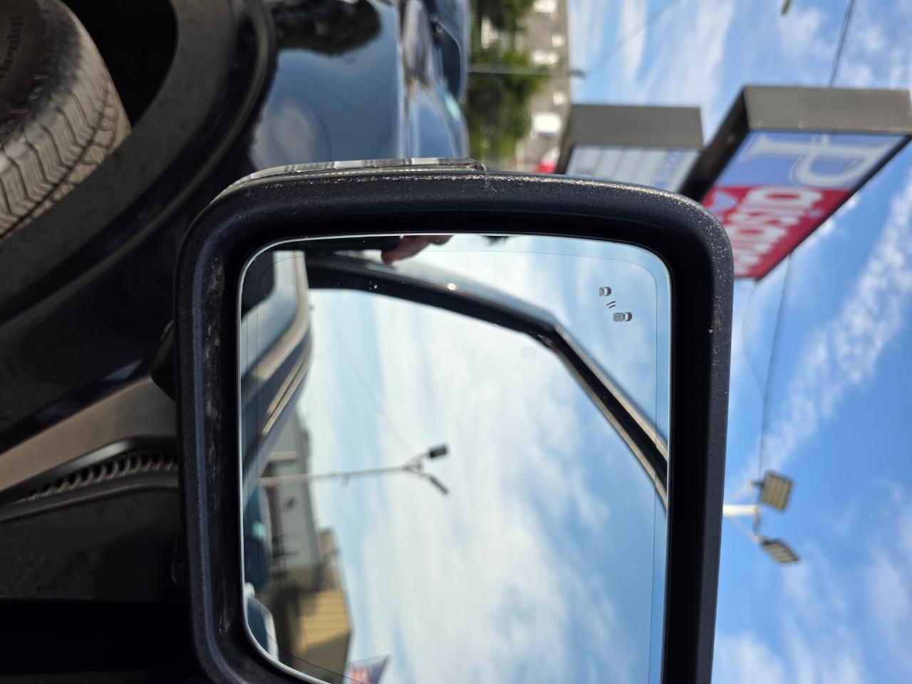 Ford F-150 Lariat SuperCrew 5.5-ft. Bed 4WD 2023