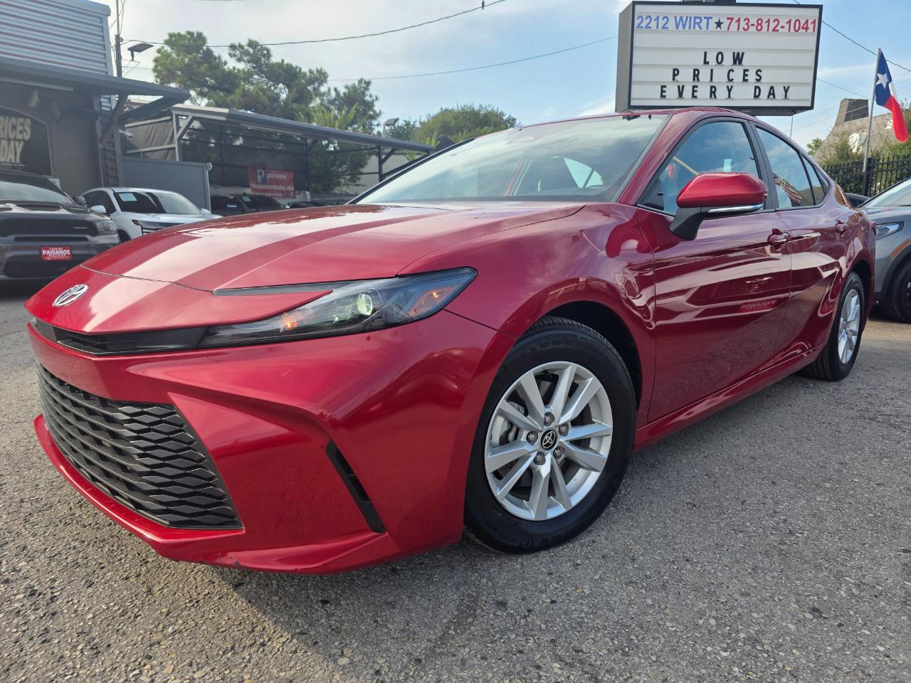 Toyota Camry Hybrid LE 2025