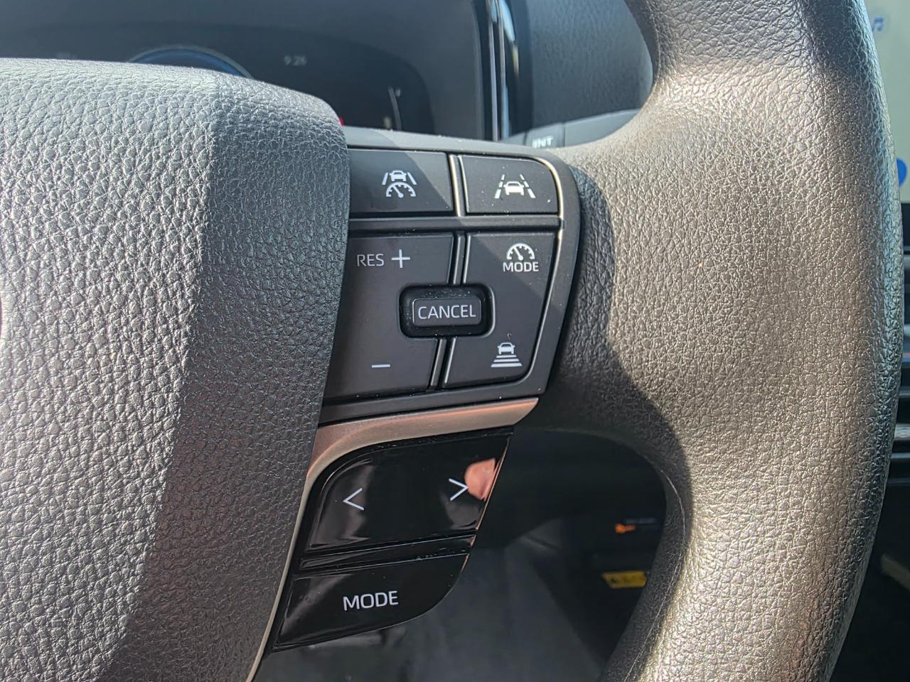 Toyota Camry Hybrid LE 2025