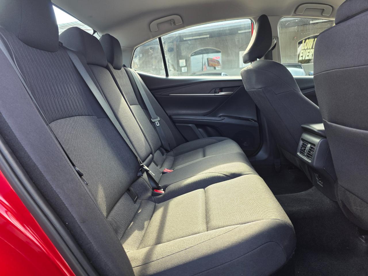 Toyota Camry Hybrid LE 2025