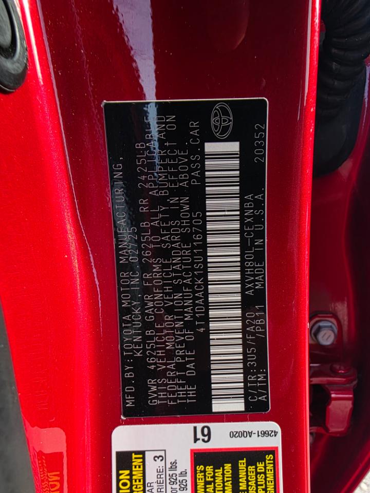 Toyota Camry Hybrid LE 2025