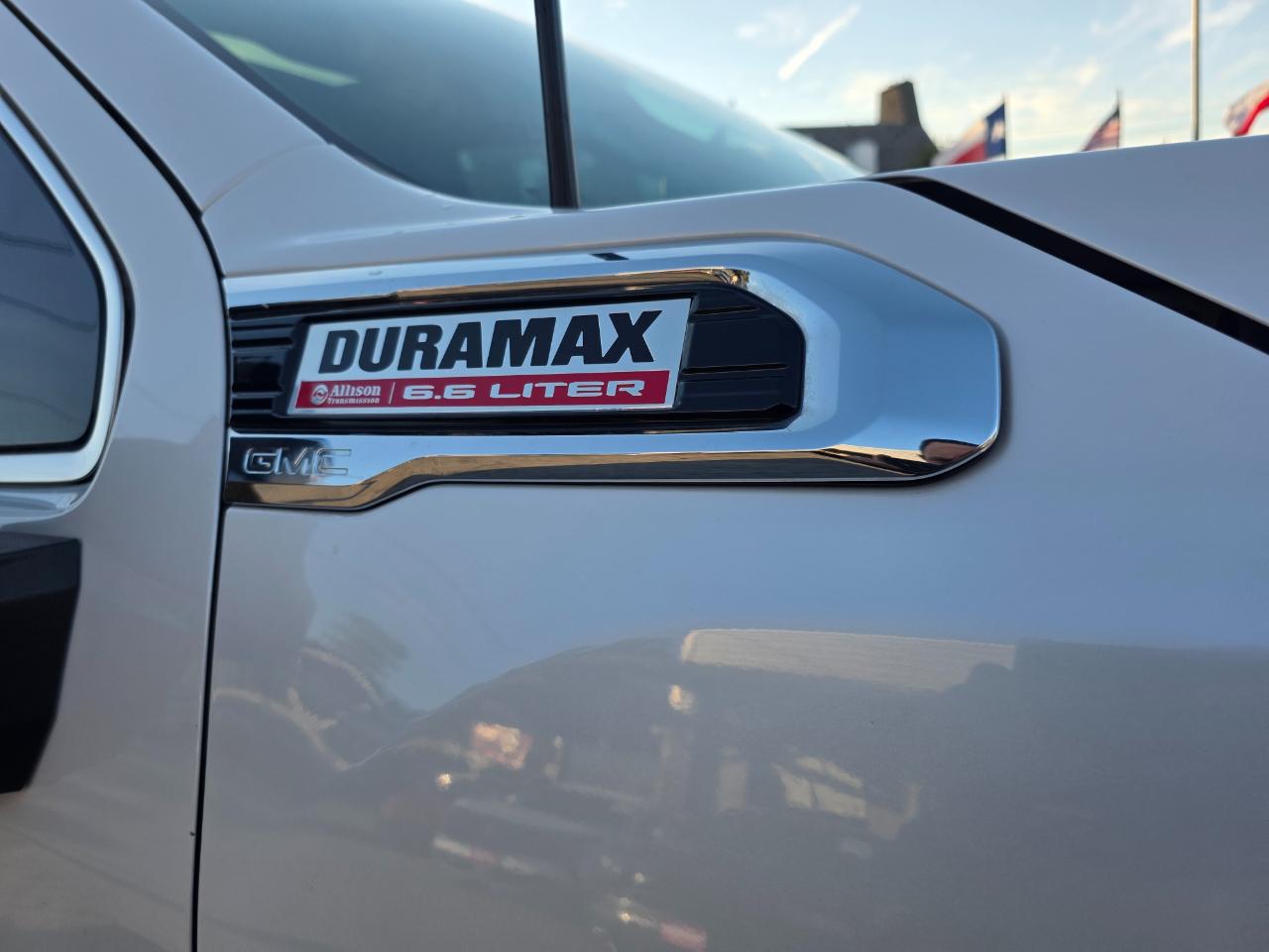 GMC Sierra 2500HD Denali Crew Cab 4WD SB 2023
