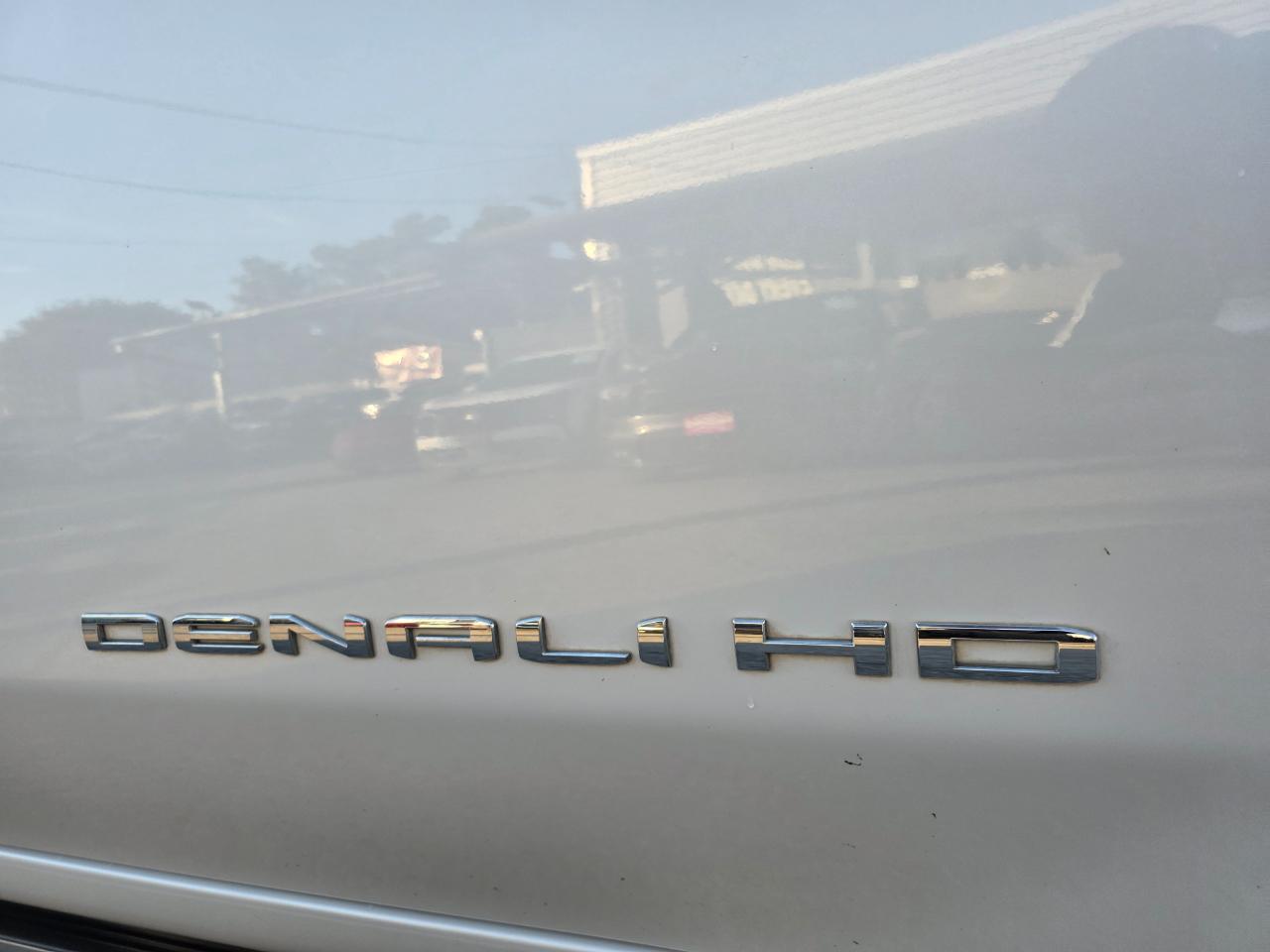 GMC Sierra 2500HD Denali Crew Cab 4WD SB 2023