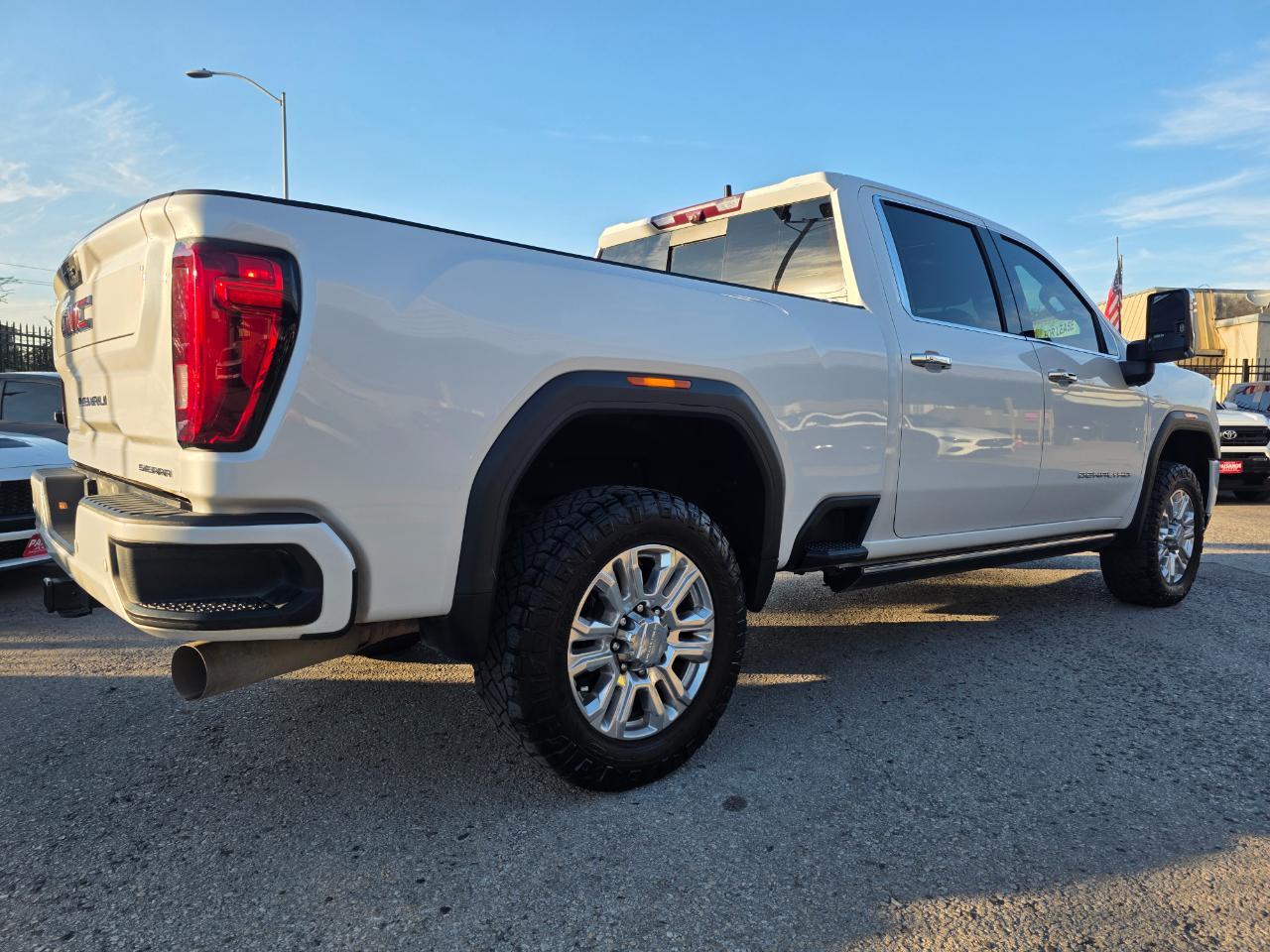 GMC Sierra 2500HD Denali Crew Cab 4WD SB 2023