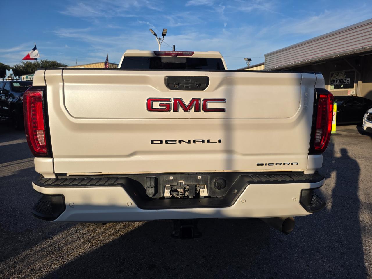 GMC Sierra 2500HD Denali Crew Cab 4WD SB 2023