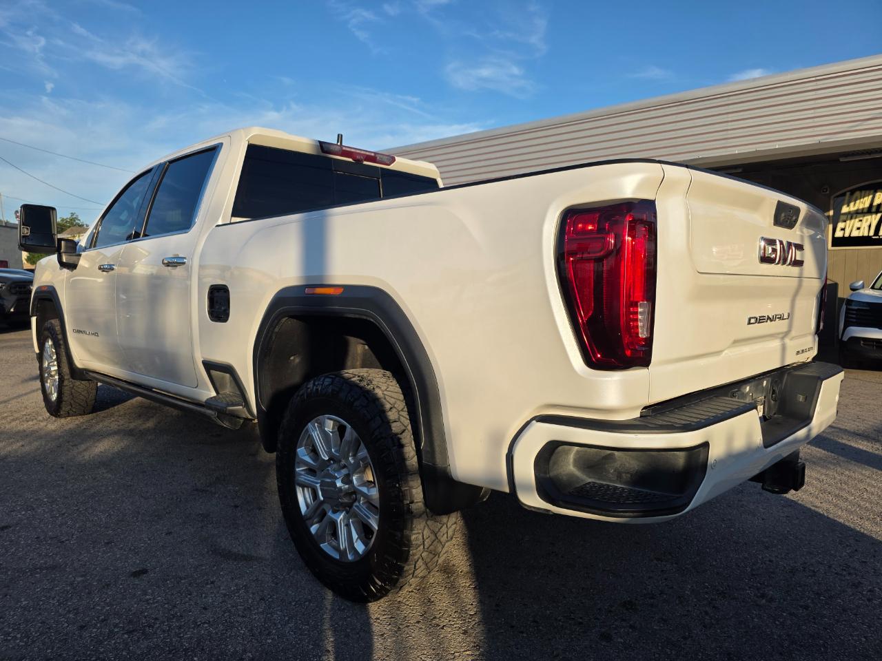 GMC Sierra 2500HD Denali Crew Cab 4WD SB 2023