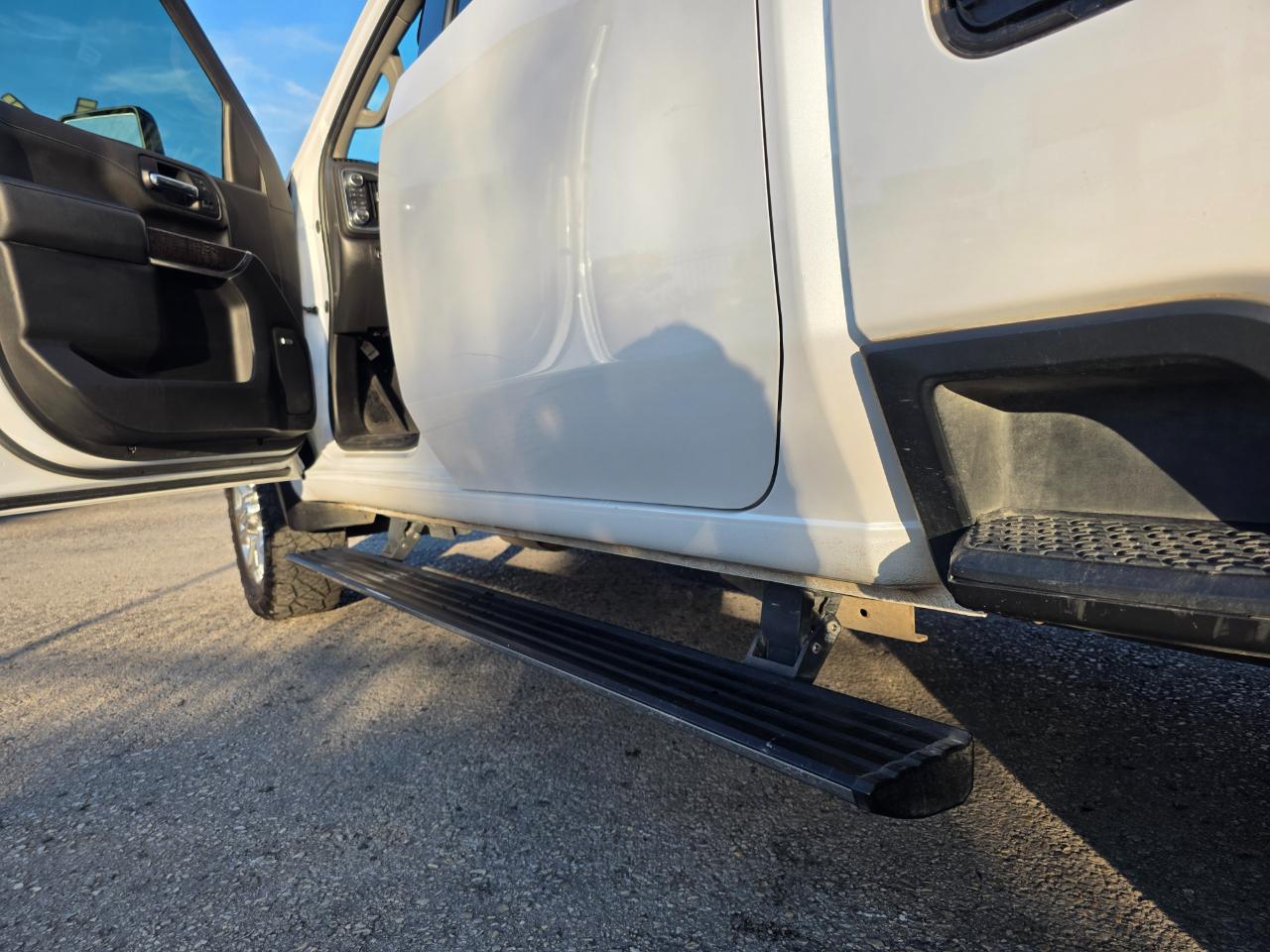 GMC Sierra 2500HD Denali Crew Cab 4WD SB 2023