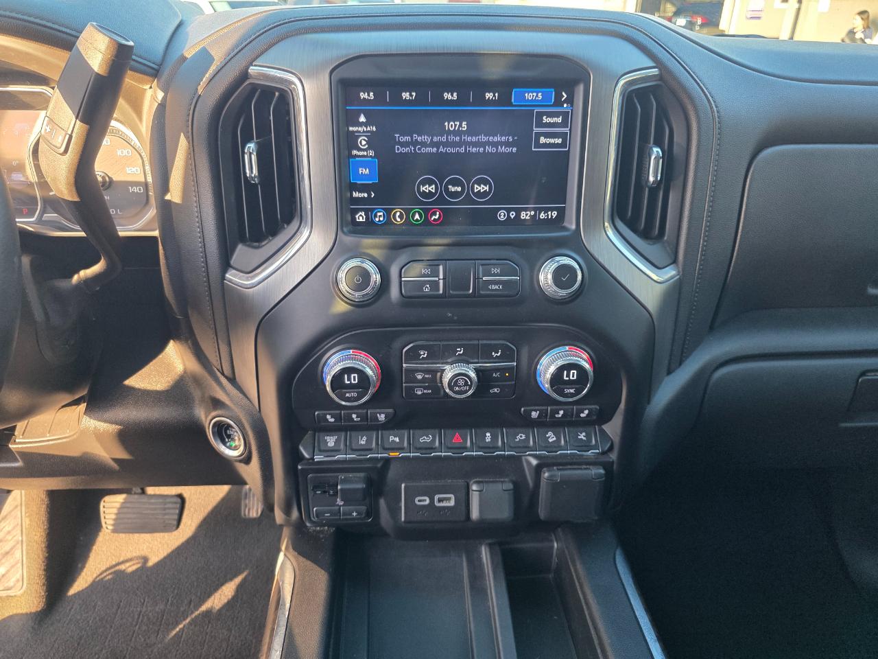 GMC Sierra 2500HD Denali Crew Cab 4WD SB 2023