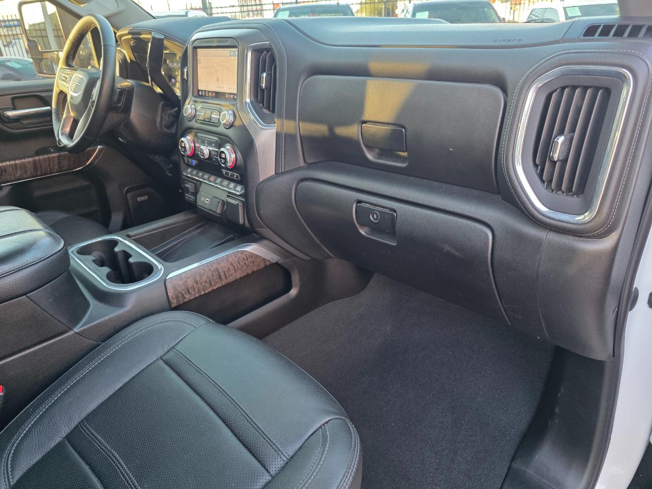 GMC Sierra 2500HD Denali Crew Cab 4WD SB 2023