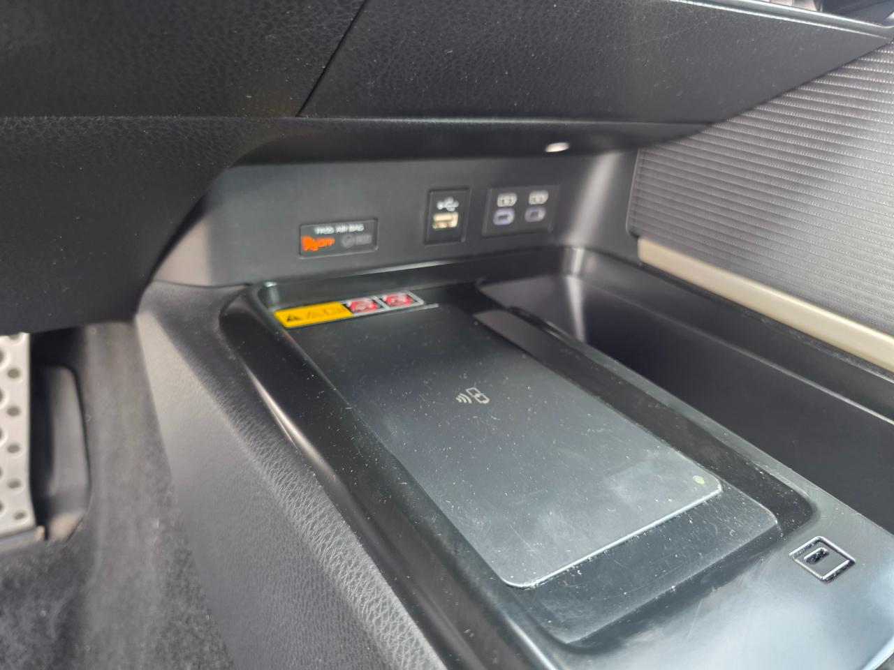 Toyota Camry Hybrid SE 2025