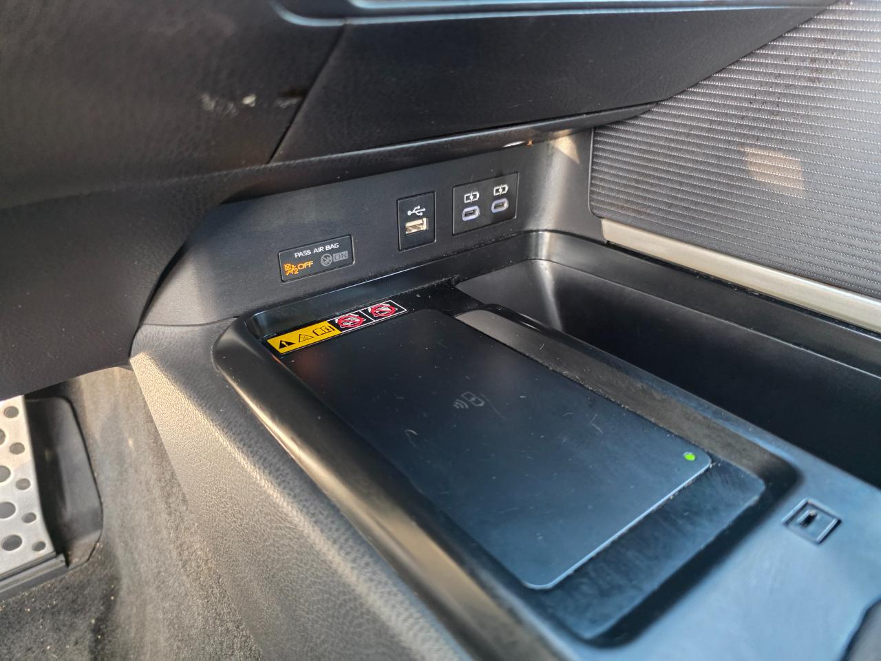 Toyota Camry Hybrid SE 2025