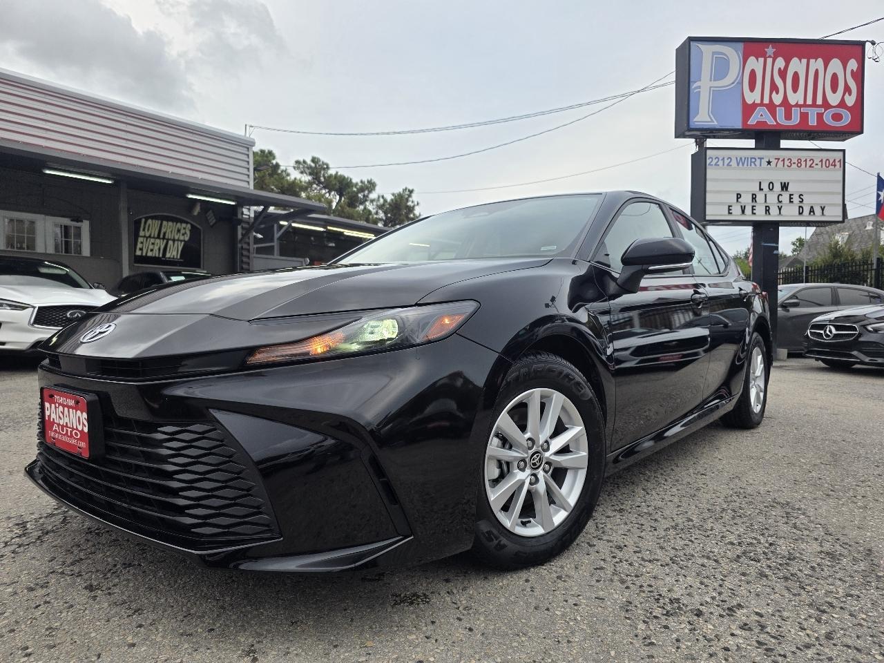 Toyota Camry Hybrid LE 2025