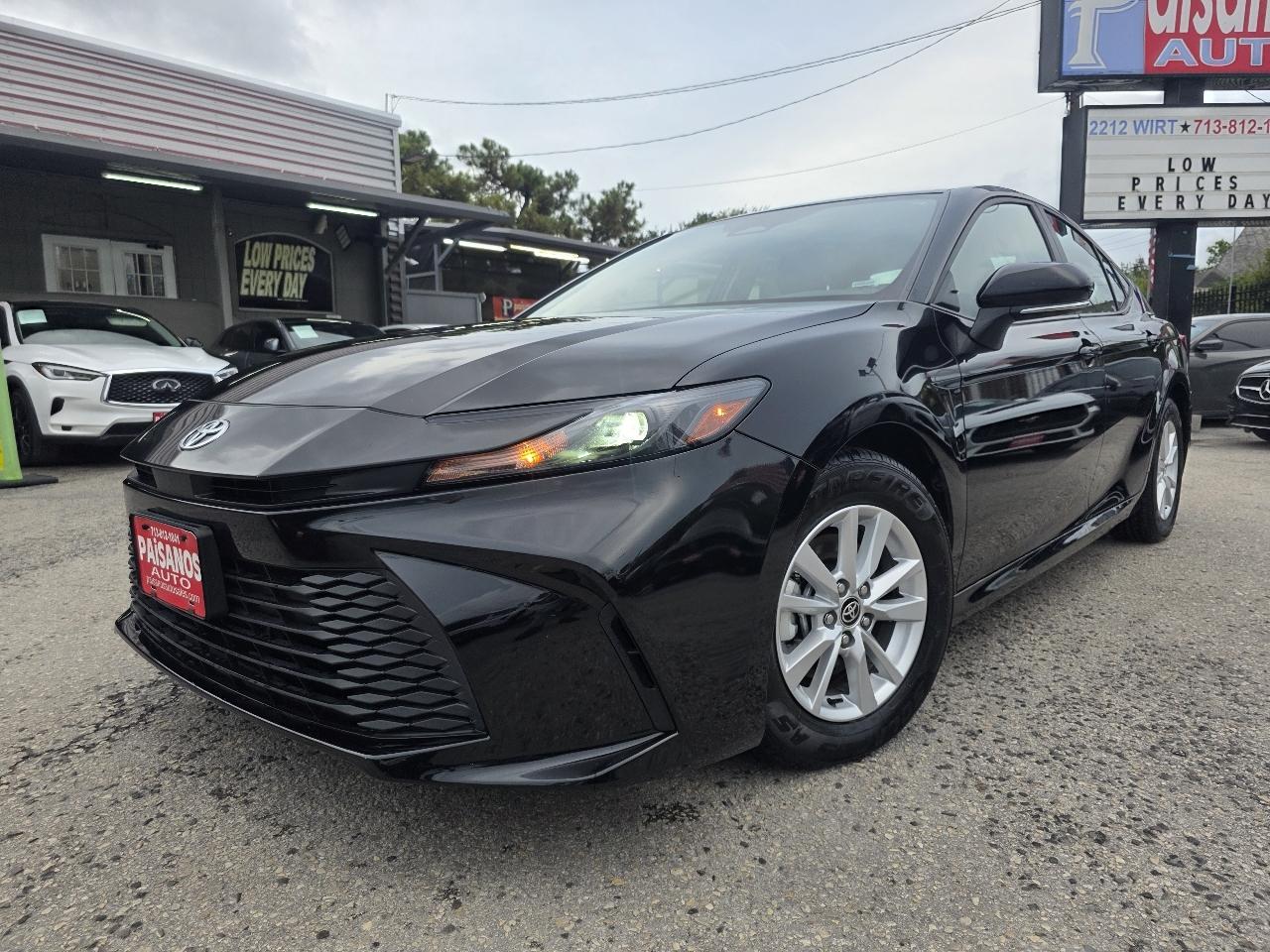 Toyota Camry Hybrid LE 2025