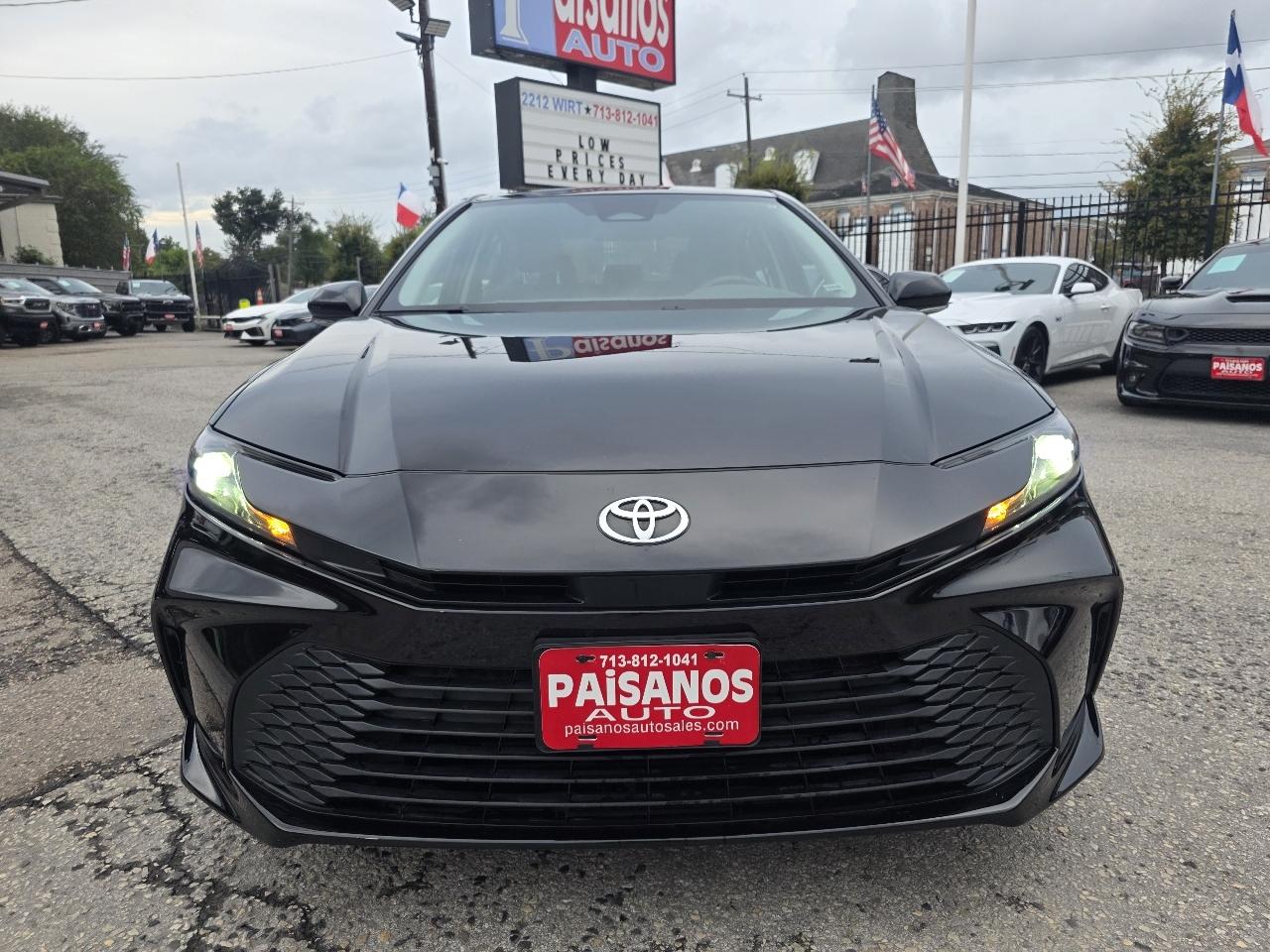 Toyota Camry Hybrid LE 2025