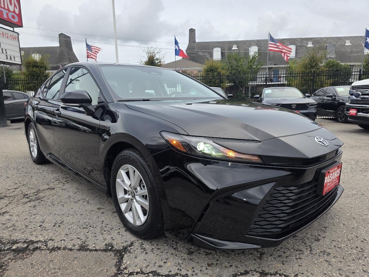 Toyota Camry Hybrid LE 2025