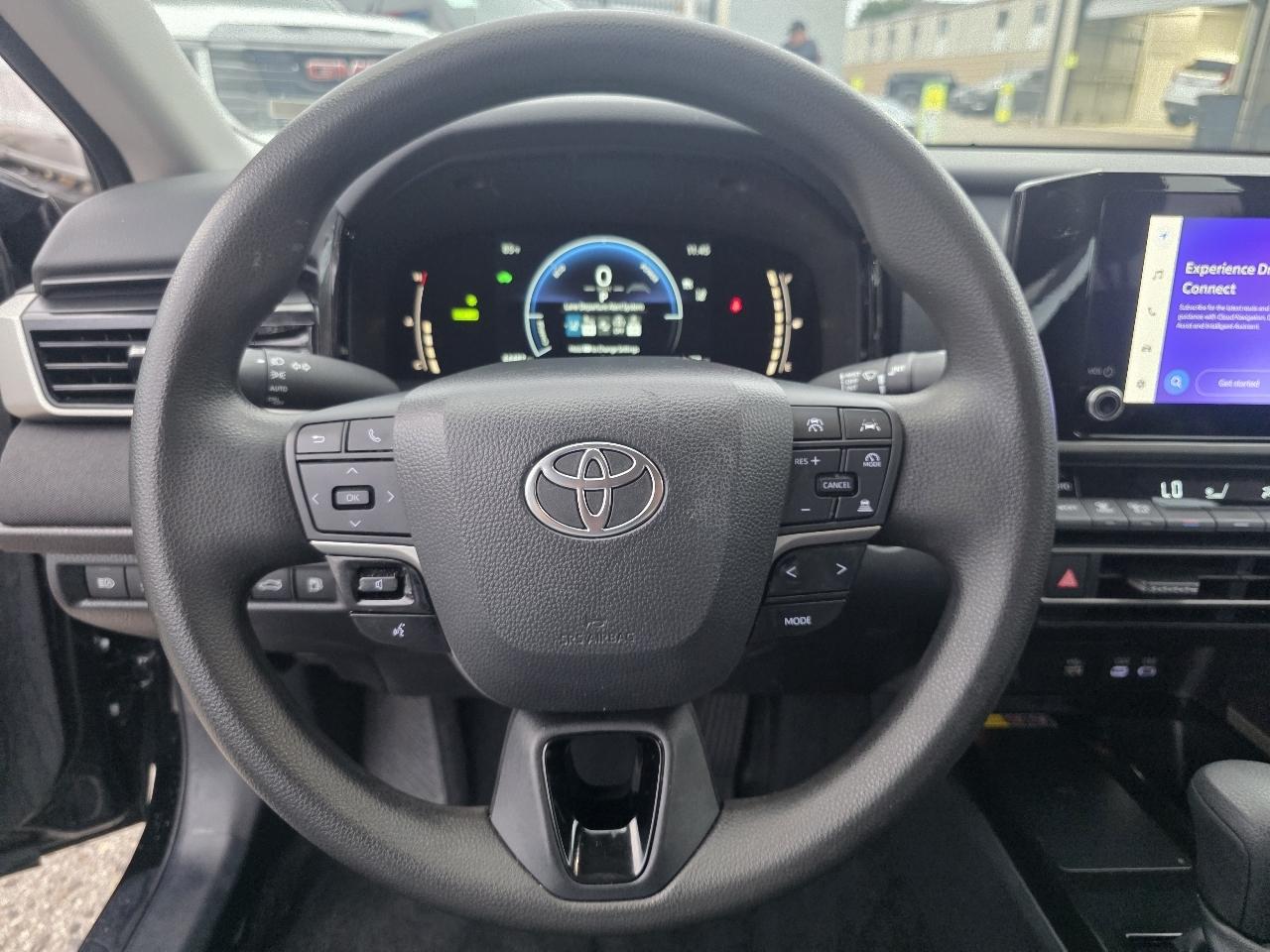 Toyota Camry Hybrid LE 2025