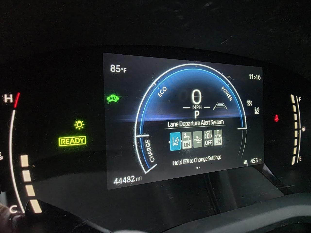 Toyota Camry Hybrid LE 2025