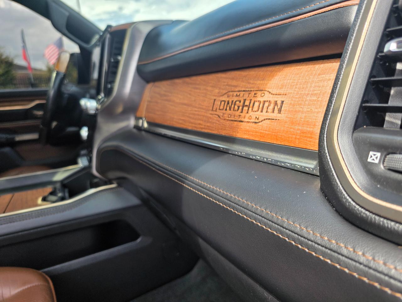 RAM 1500 Longhorn Crew Cab SWB 4WD 2021