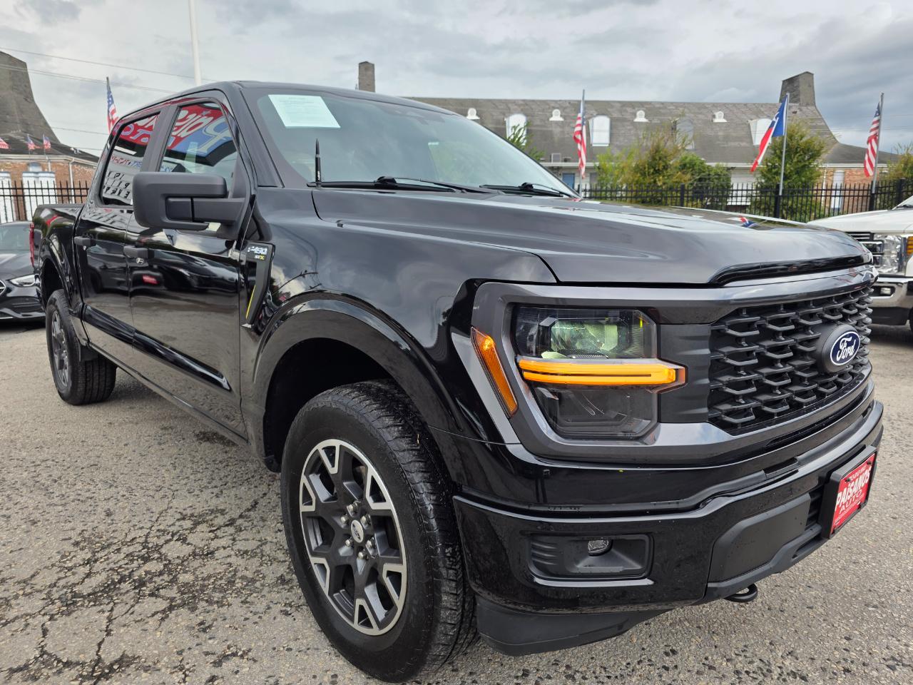 Ford F-150 STX SuperCrew 4WD 2024