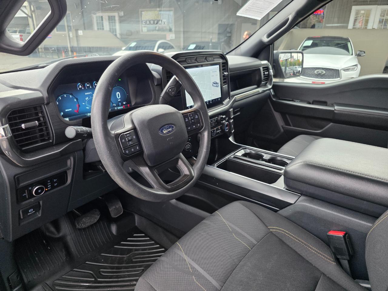Ford F-150 STX SuperCrew 4WD 2024