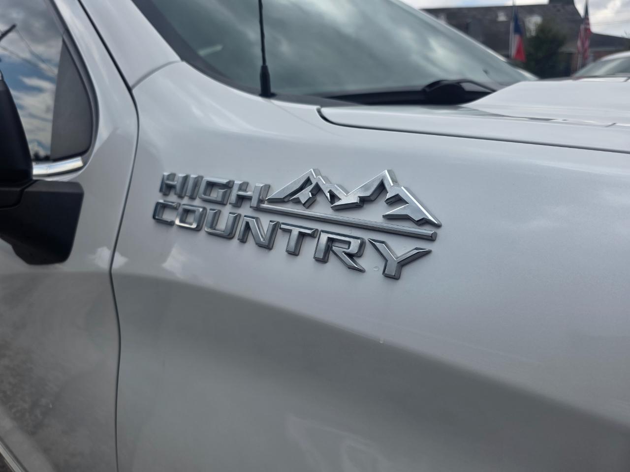 Chevrolet Silverado 1500 High Country Crew Cab 4WD 2023