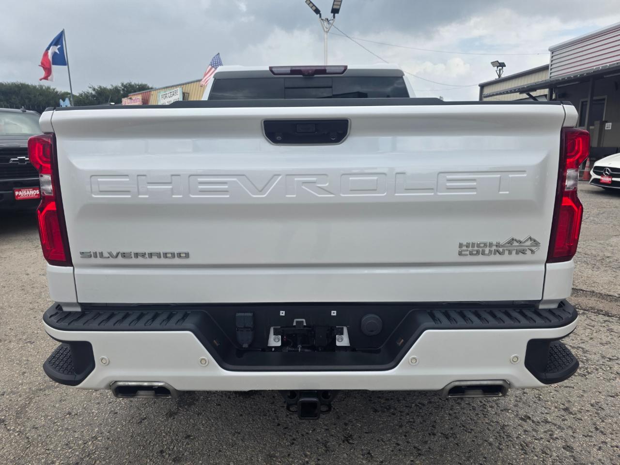 Chevrolet Silverado 1500 High Country Crew Cab 4WD 2023