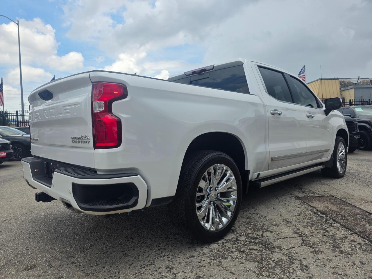 Chevrolet Silverado 1500 High Country Crew Cab 4WD 2023