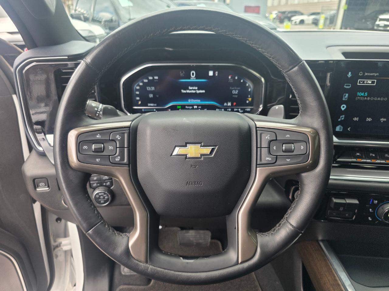 Chevrolet Silverado 1500 High Country Crew Cab 4WD 2023