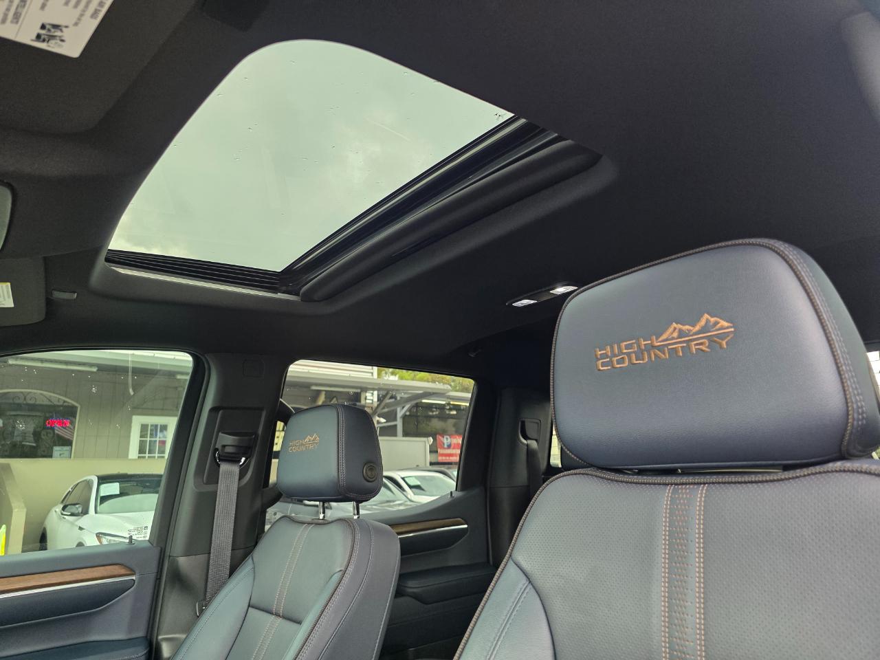 Chevrolet Silverado 1500 High Country Crew Cab 4WD 2023