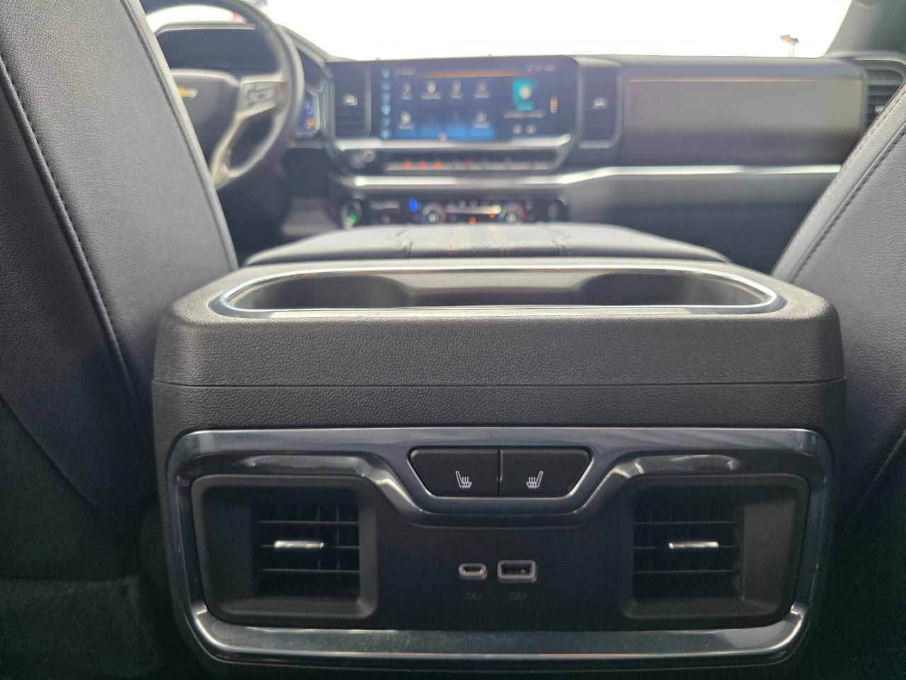 Chevrolet Silverado 1500 High Country Crew Cab 4WD 2023