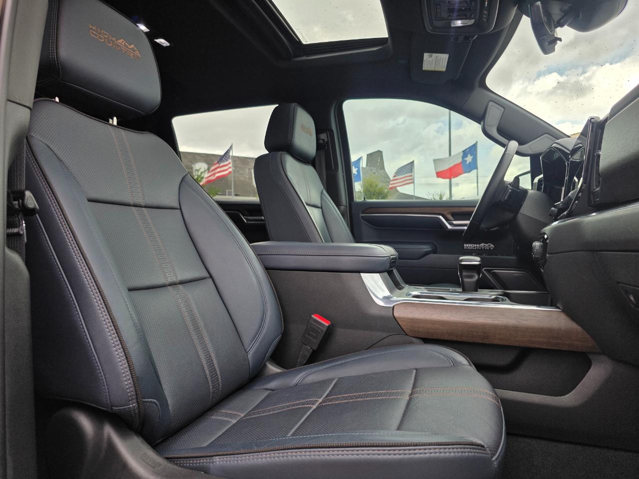 Chevrolet Silverado 1500 High Country Crew Cab 4WD 2023