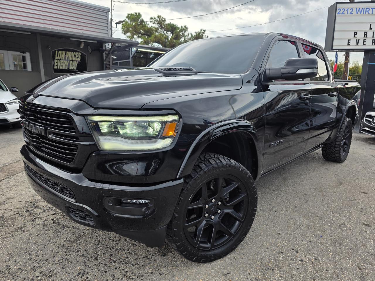 RAM 1500 Laramie Crew Cab SWB 4WD 2021