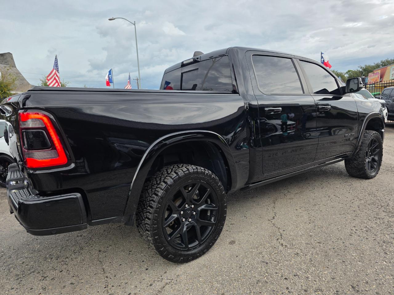 RAM 1500 Laramie Crew Cab SWB 4WD 2021