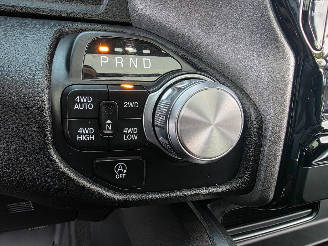 RAM 1500 Laramie Crew Cab SWB 4WD 2021