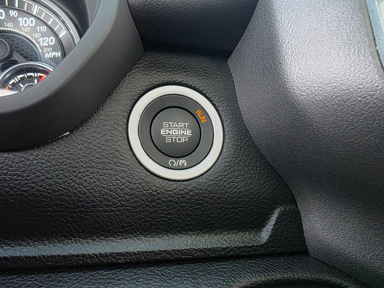 RAM 1500 Laramie Crew Cab SWB 4WD 2021
