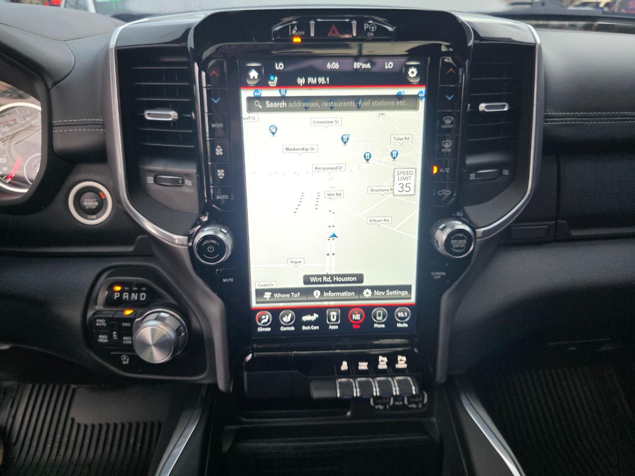 RAM 1500 Laramie Crew Cab SWB 4WD 2021