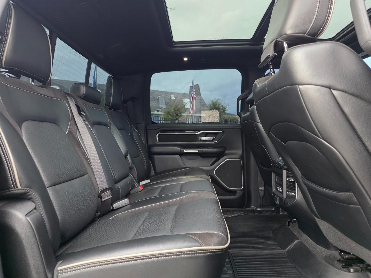 RAM 1500 Laramie Crew Cab SWB 4WD 2021