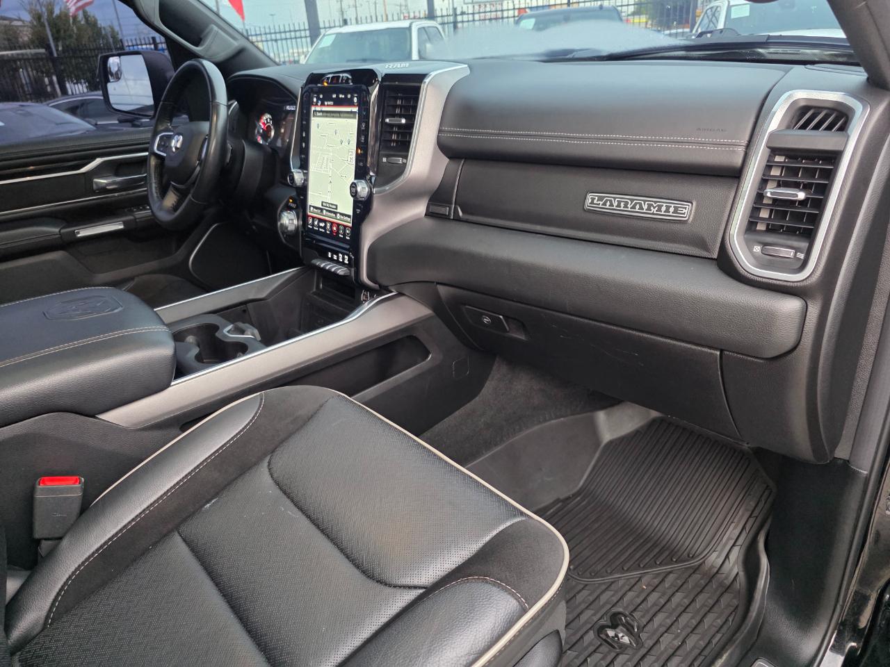 RAM 1500 Laramie Crew Cab SWB 4WD 2021