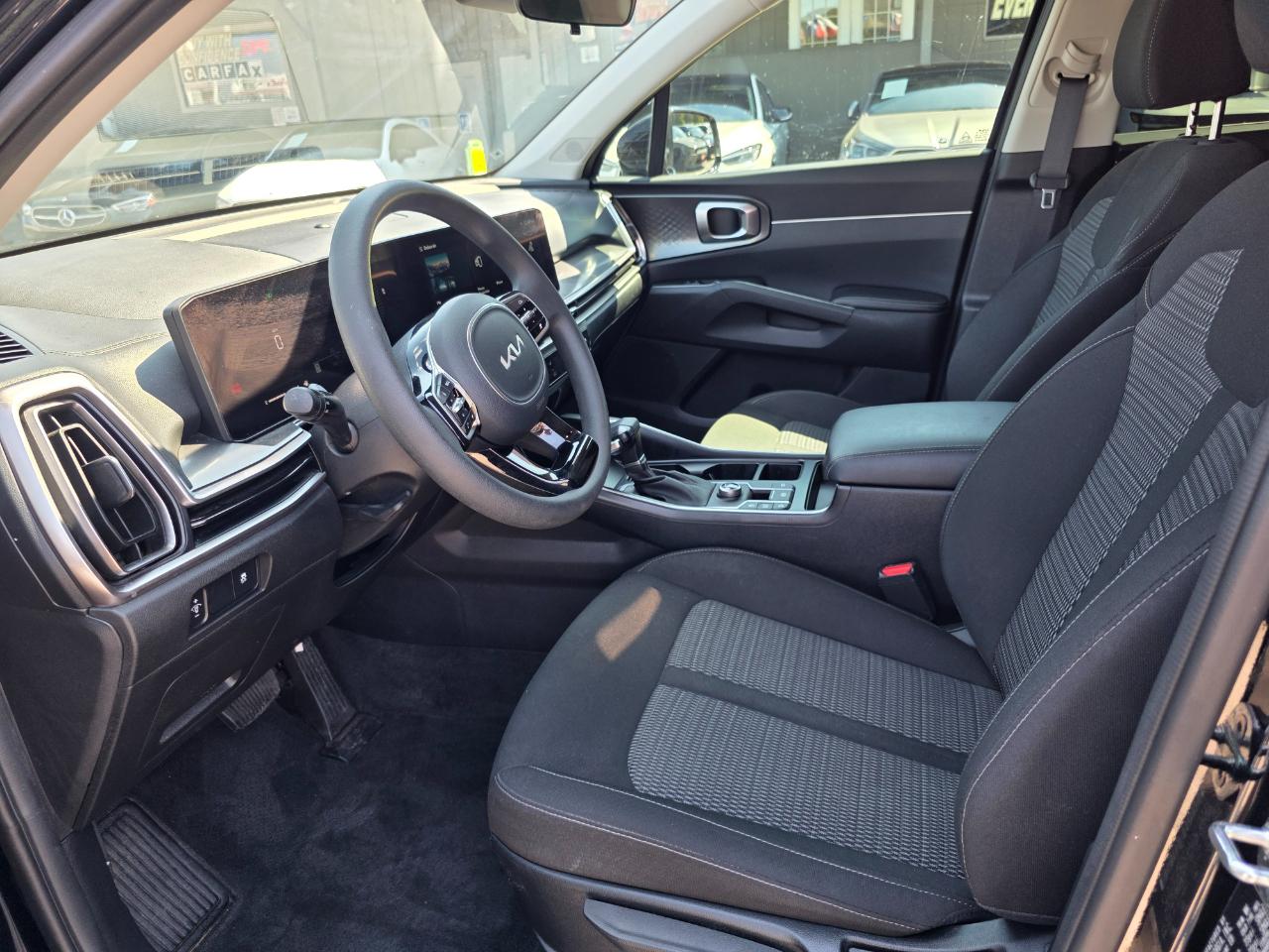 Kia Sorento LX 2WD 2025