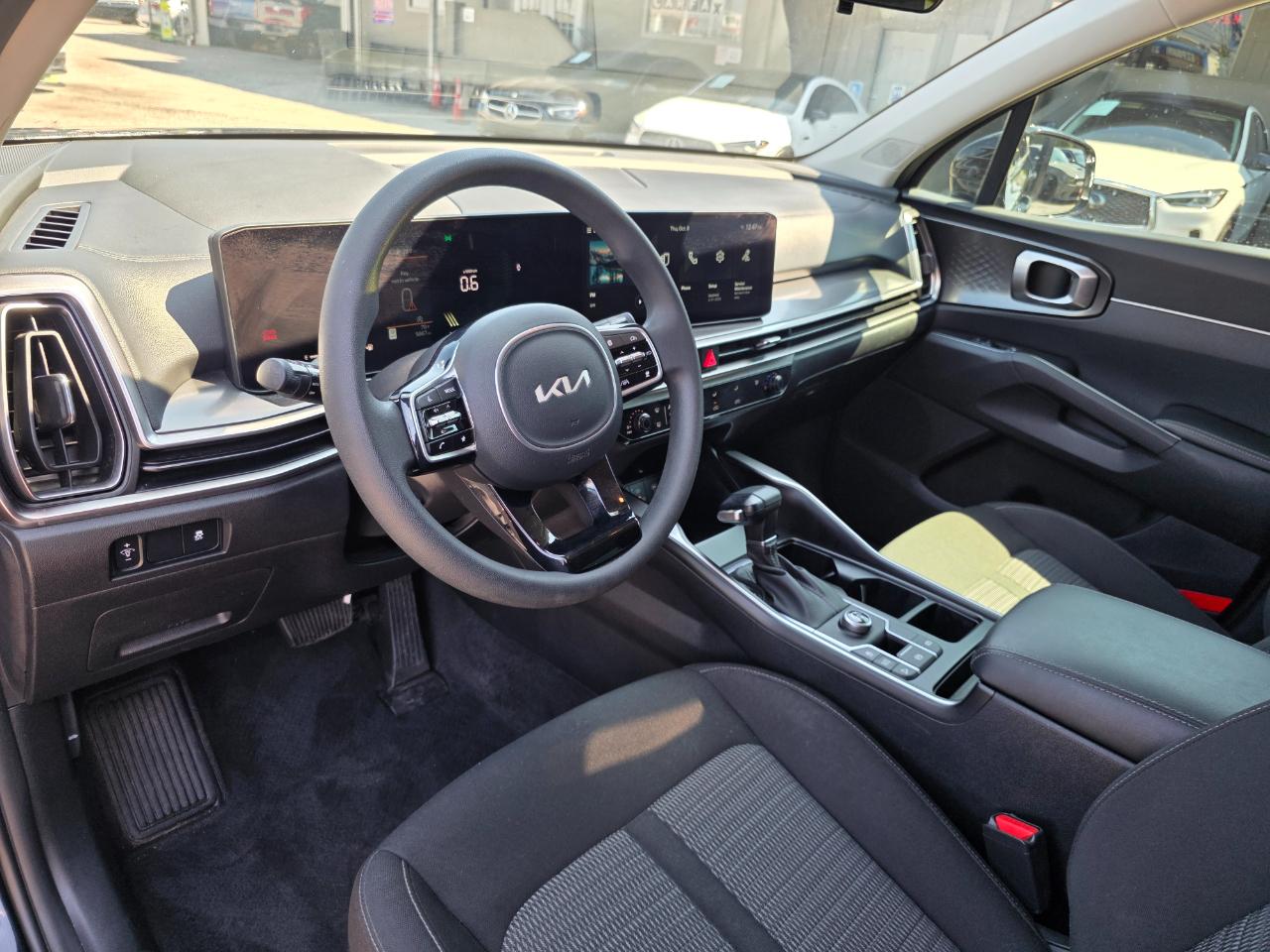 Kia Sorento LX 2WD 2025
