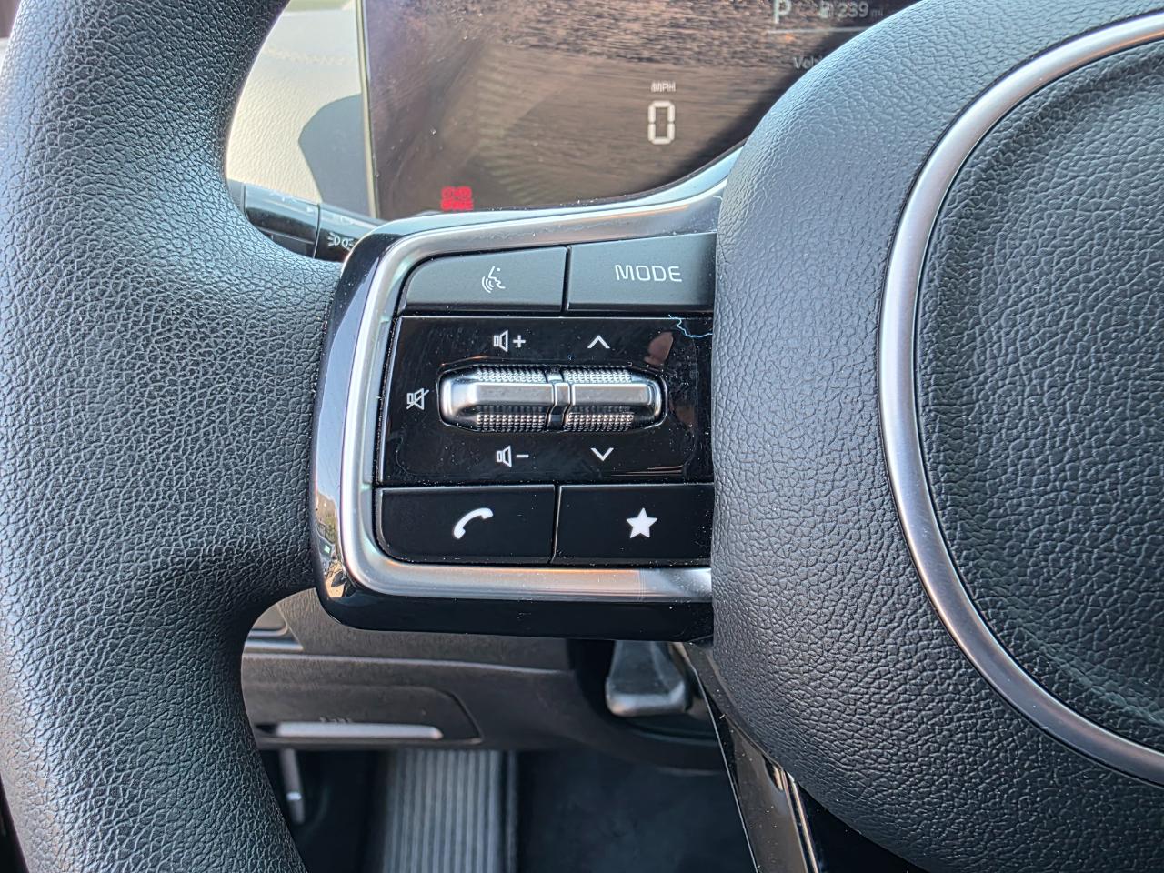 Kia Sorento LX 2WD 2025