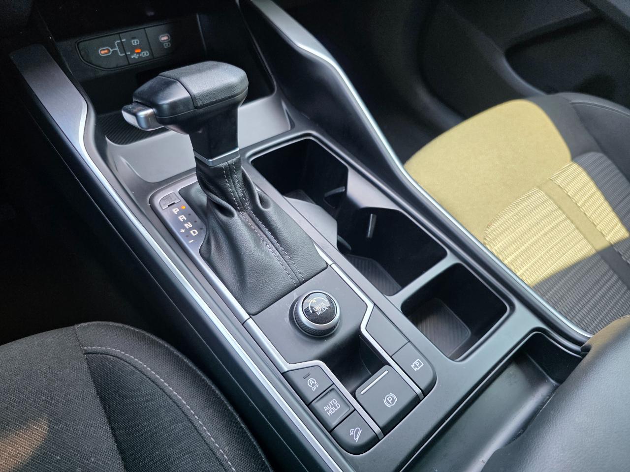 Kia Sorento LX 2WD 2025