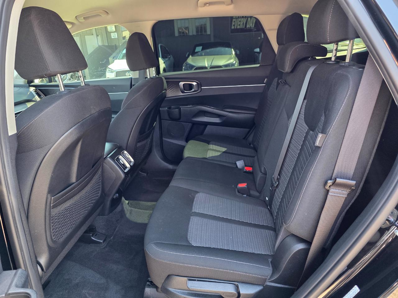 Kia Sorento LX 2WD 2025