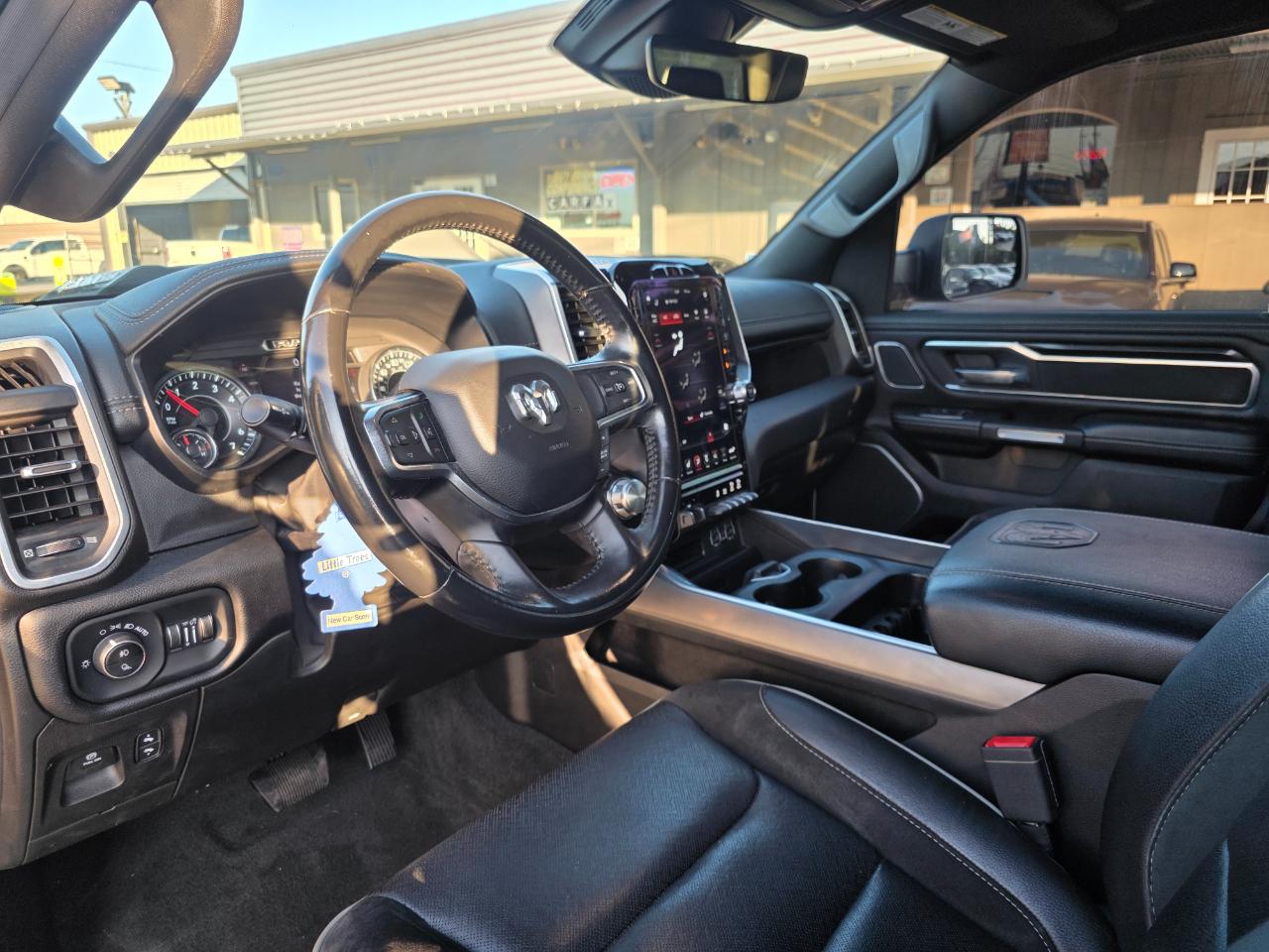 RAM 1500 Laramie Crew Cab SWB 4WD 2021