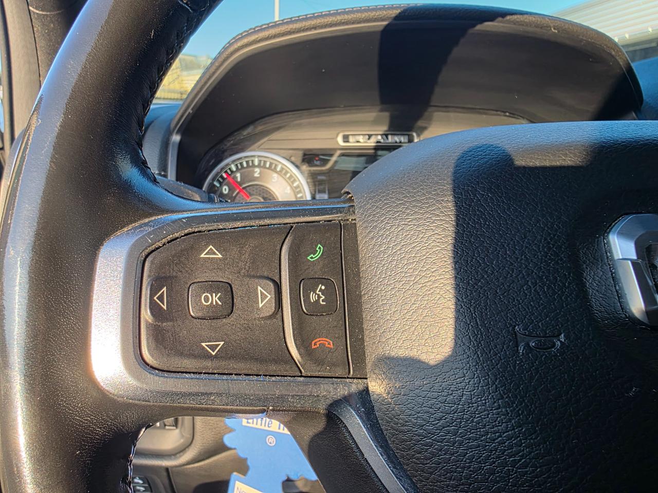 RAM 1500 Laramie Crew Cab SWB 4WD 2021