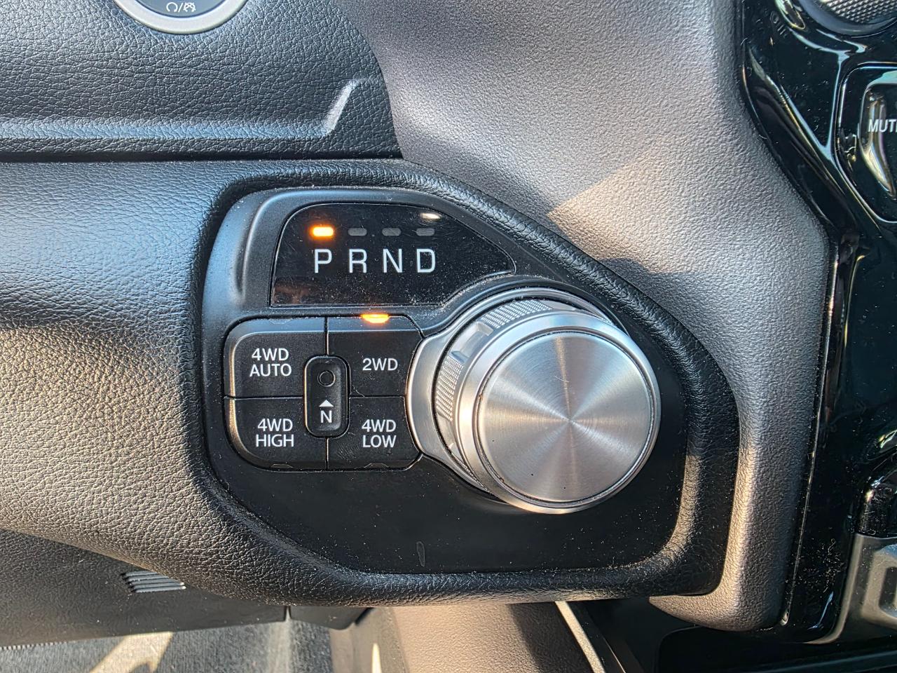 RAM 1500 Laramie Crew Cab SWB 4WD 2021
