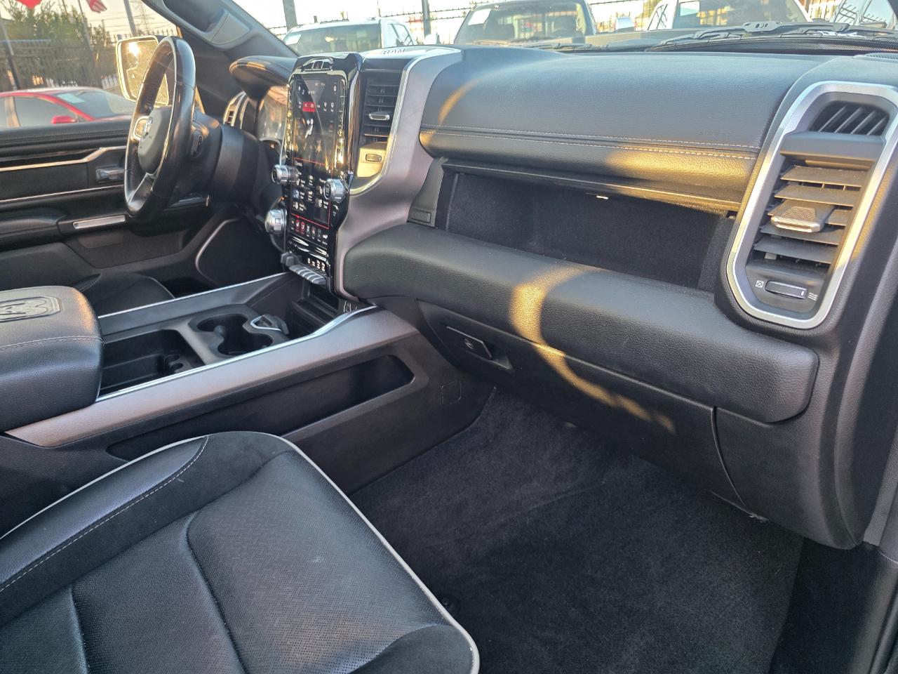 RAM 1500 Laramie Crew Cab SWB 4WD 2021
