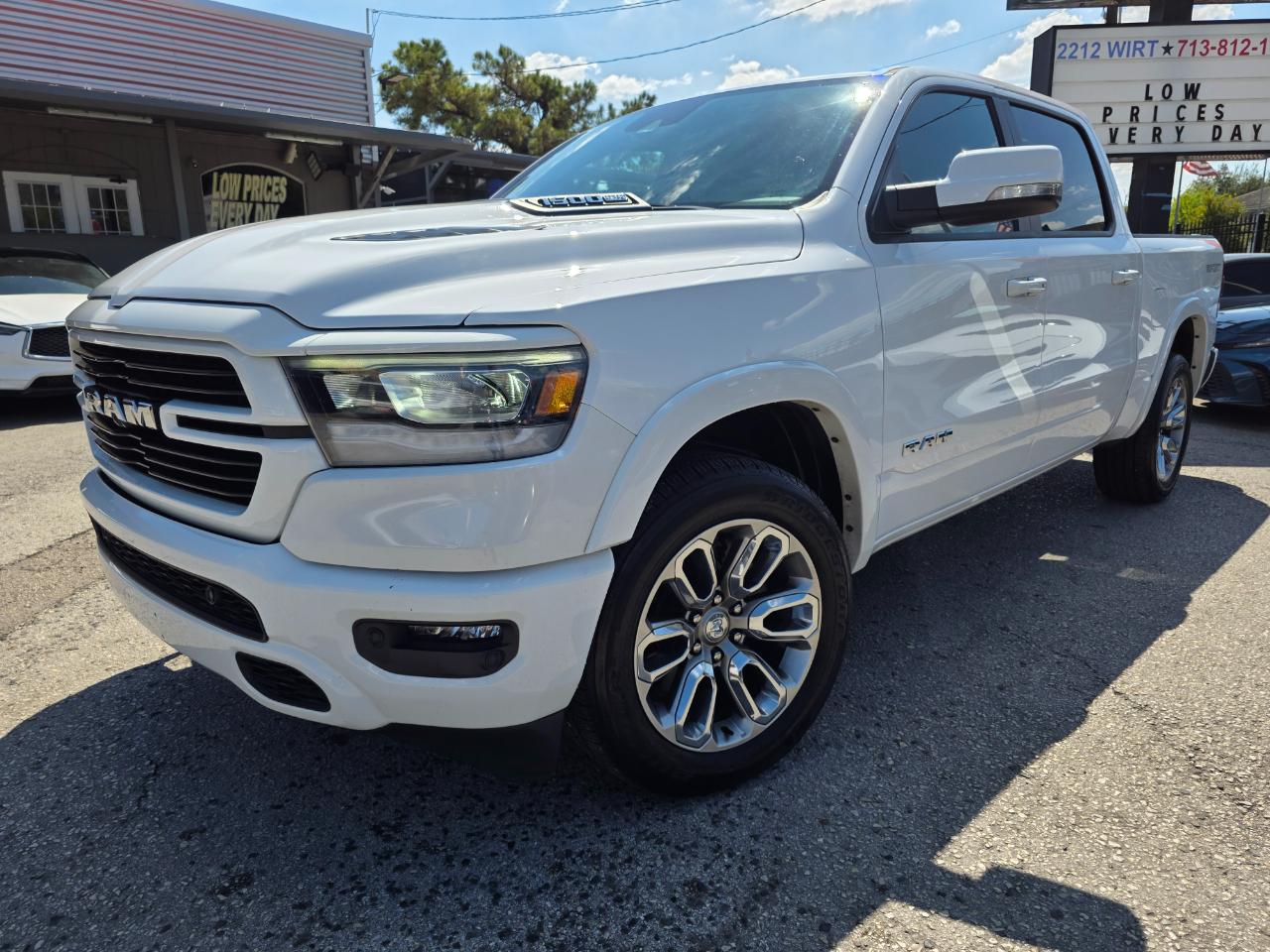 RAM 1500 Laramie Crew Cab SWB 4WD 2020
